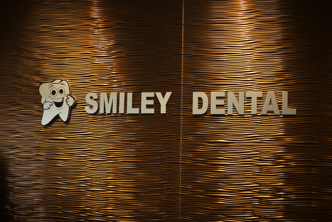 smiley-dental